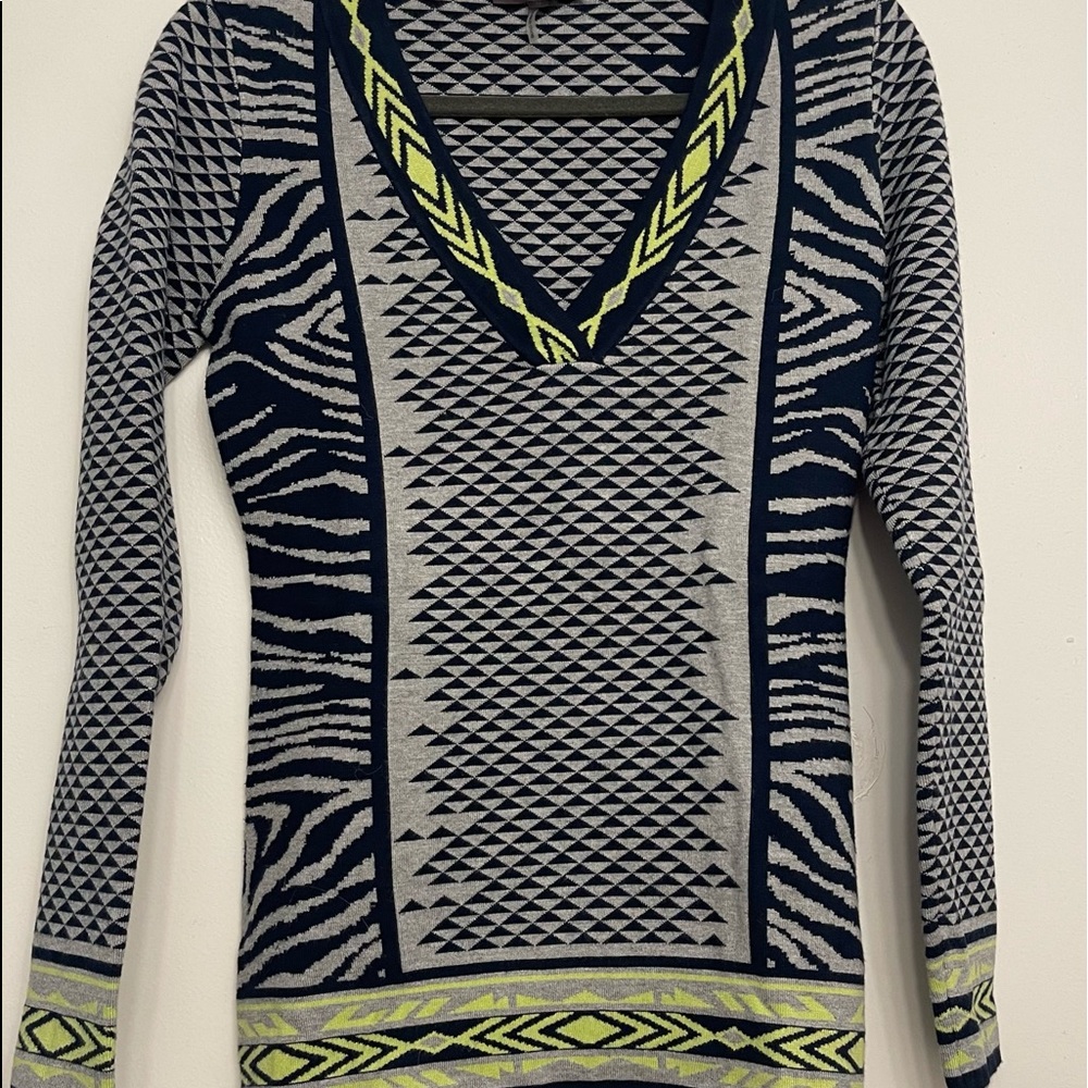 Hale Bob Anthropologie V Neck  Sweater in Navy Multicolored  Sweater Size S